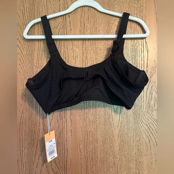 Women’s swim top - Picture 2 of 4